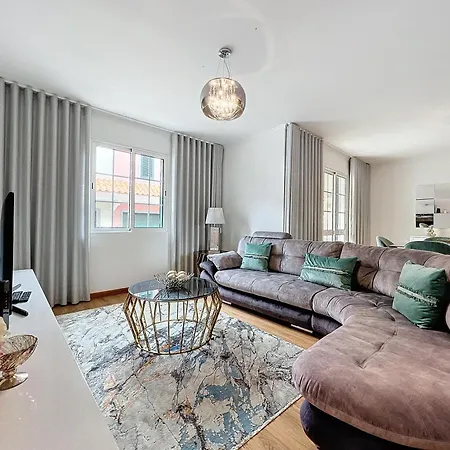 Moradia Uriel * Santa Cruz (Madeira)