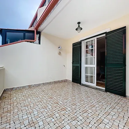 Holiday home Moradia Uriel *