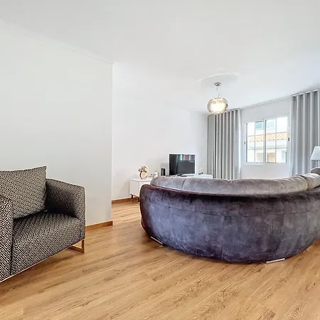 Moradia Uriel * Santa Cruz (Madeira)