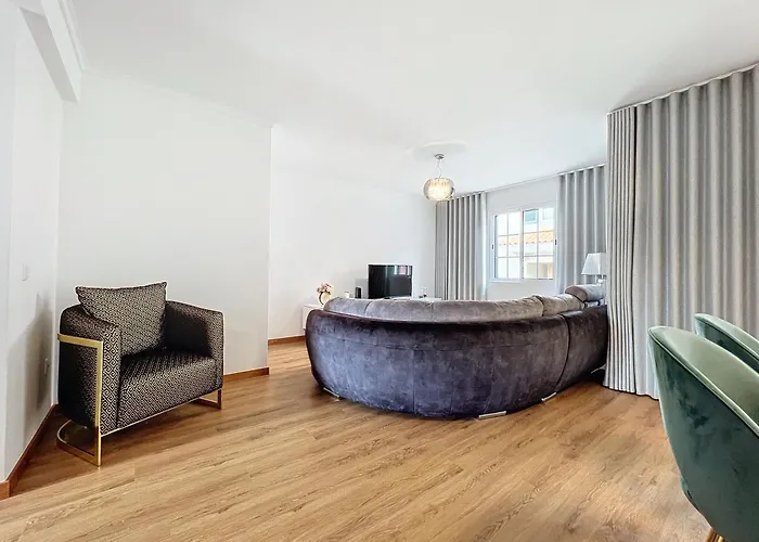 Feriehus Moradia Uriel Santa Cruz (Madeira)