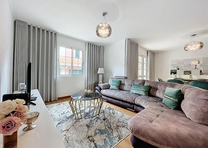 Moradia Uriel * Santa Cruz (Madeira)